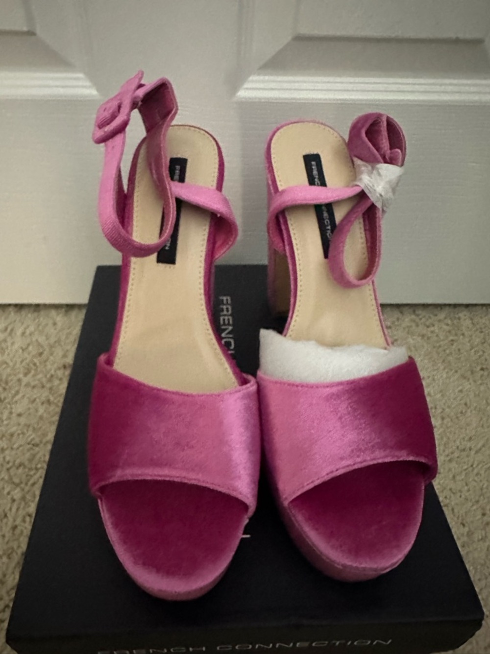 NIB French Connection Hot Pink Velvet Block Heel Sandals